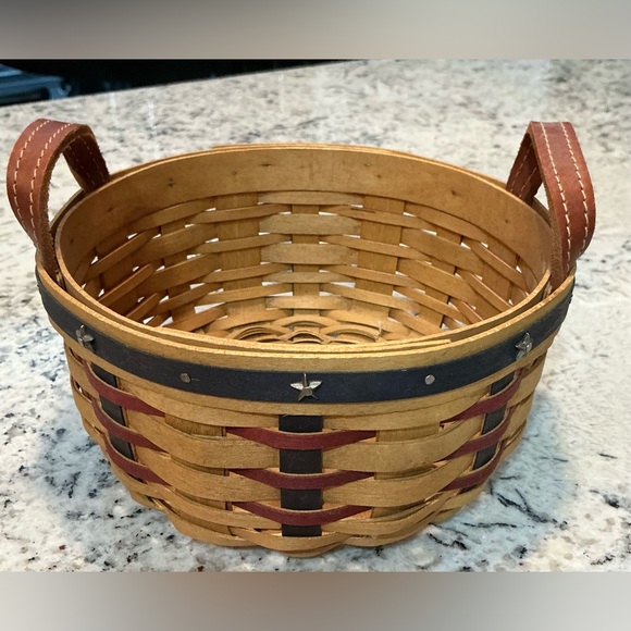 Set of Two 1997 Longaberger Button Handwoven Baskets - Picture 4 of 7